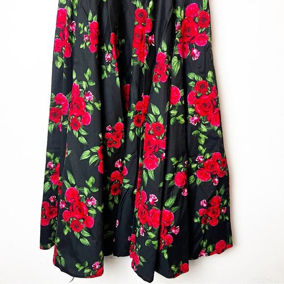 Hell Bunny Vixen 3/4 Sleeve Sweetheart Bust Red Floral Rockabilly Dress Size XS - Picture 6 of 10